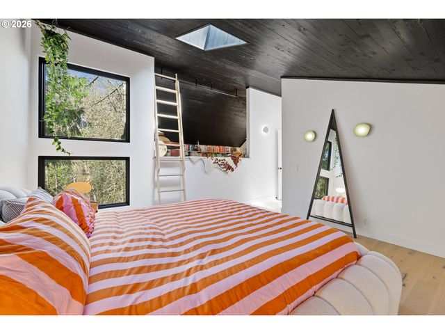 14863 TWIN FIR Ct, Lake Oswego, OR 97035