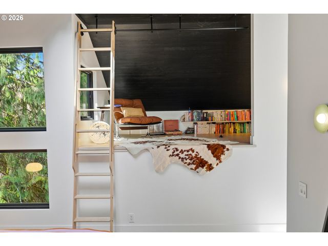 14863 TWIN FIR Ct, Lake Oswego, OR 97035