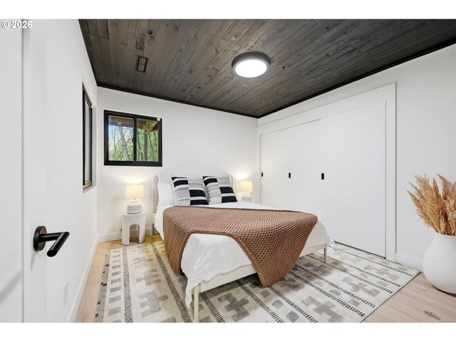 14863 TWIN FIR Ct, Lake Oswego, OR 97035