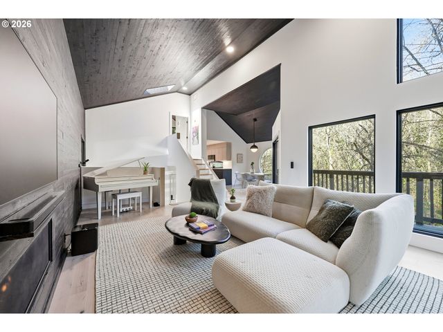 14863 TWIN FIR Ct, Lake Oswego, OR 97035