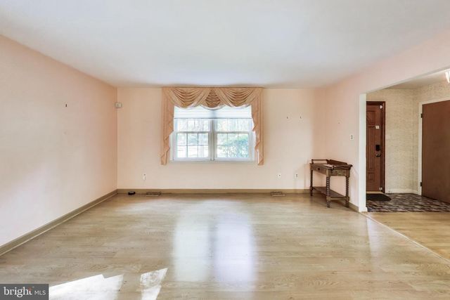 9220 CROOM ACRES TER, Upper Marlboro, MD 20772