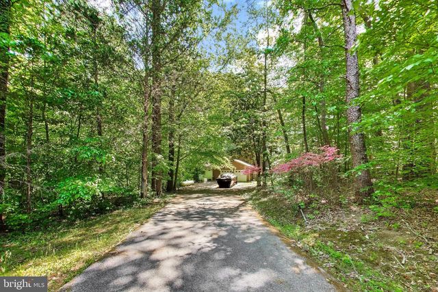 9220 CROOM ACRES TER, Upper Marlboro, MD 20772