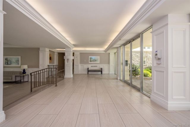 1 Stoneleigh 5J, Bronxville, NY 10708