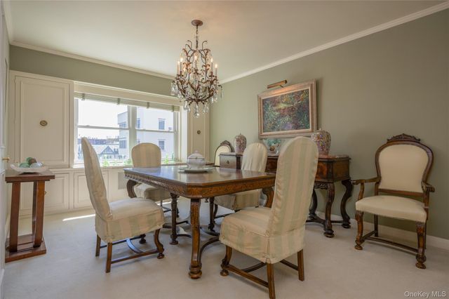 1 Stoneleigh 5J, Bronxville, NY 10708