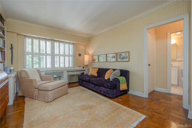 1 Stoneleigh 5J, Bronxville, NY 10708