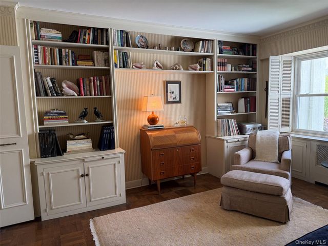 1 Stoneleigh 5J, Bronxville, NY 10708