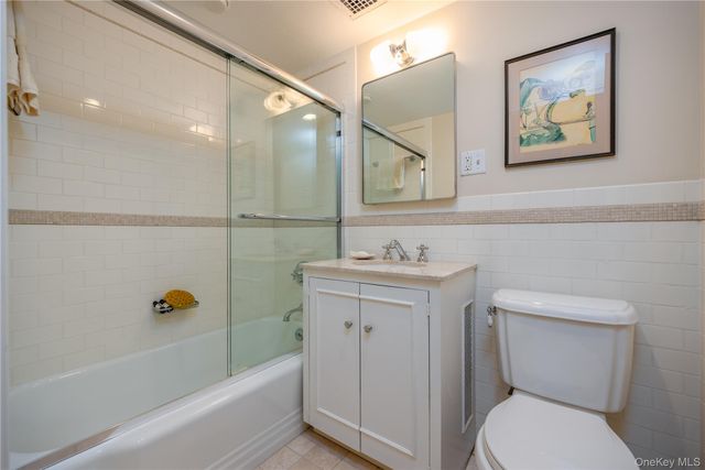 1 Stoneleigh 5J, Bronxville, NY 10708