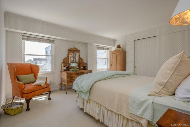 1 Stoneleigh 5J, Bronxville, NY 10708