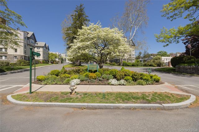 1 Stoneleigh 5J, Bronxville, NY 10708