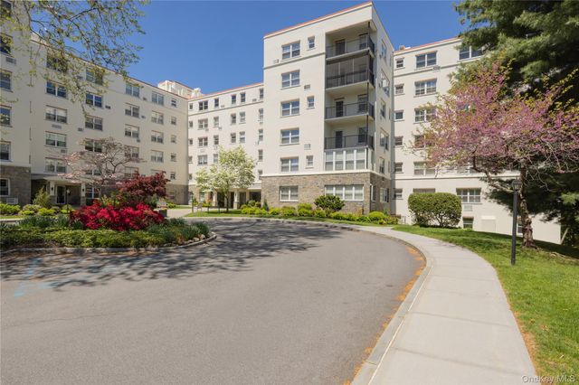 1 Stoneleigh 5J, Bronxville, NY 10708