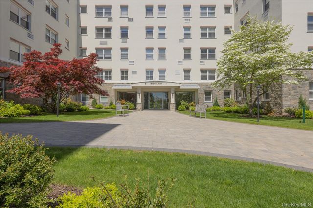 1 Stoneleigh 5J, Bronxville, NY 10708