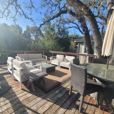 2531 Warm Springs Rd, Glen Ellen, CA 95442