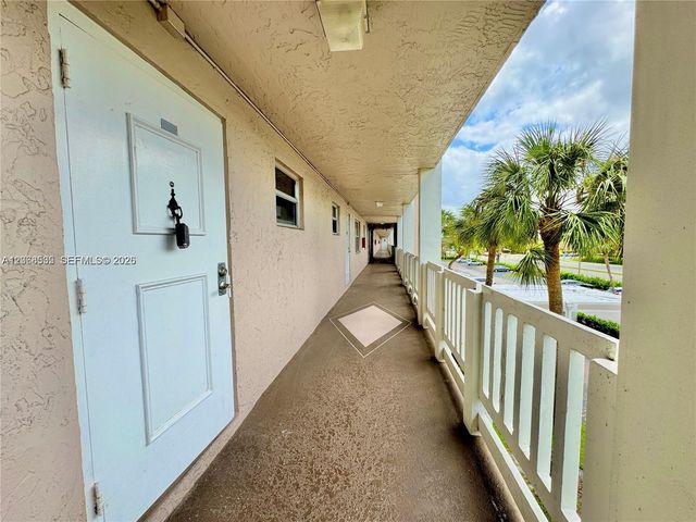 1075 Riverside Drive 302, Coral Springs, FL 33071