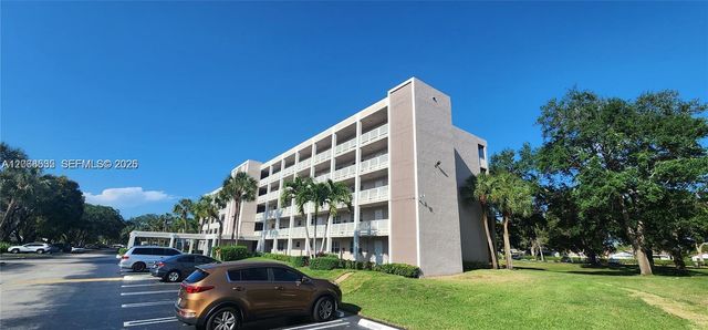 1075 Riverside Drive 302, Coral Springs, FL 33071