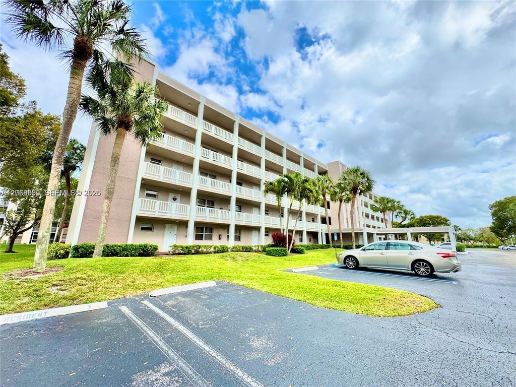 1075 Riverside Drive 302, Coral Springs, FL 33071