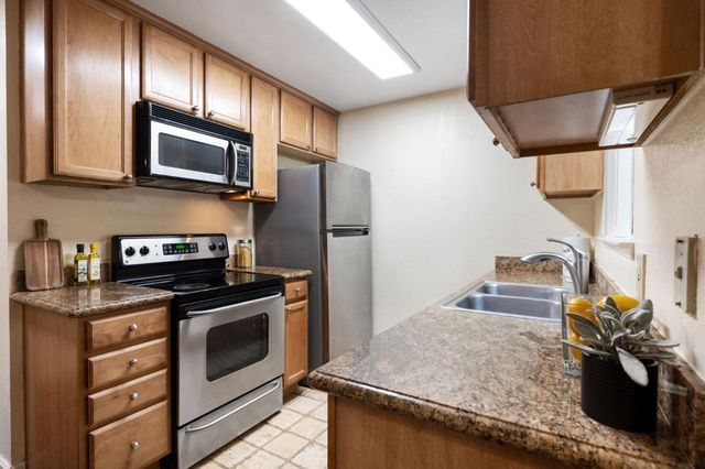 2250 Monroe Street 184, Santa Clara, CA 95050
