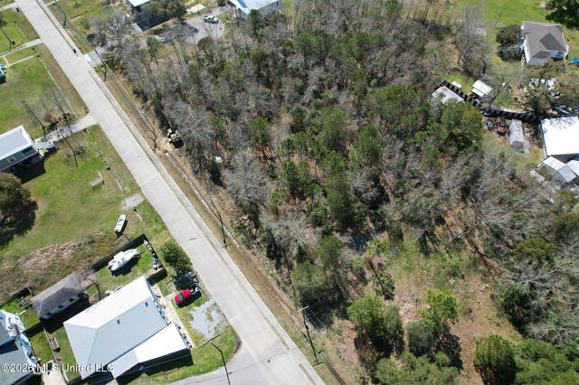00 Waveland Avenue, Waveland, MS 39576