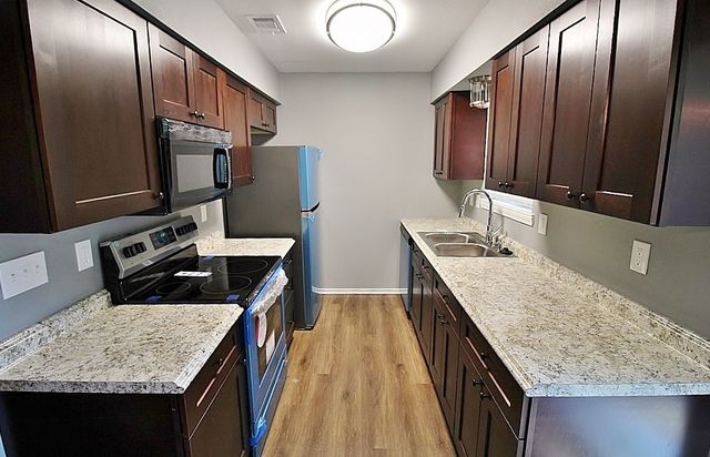 921 Cedar Terrace, Cedar Hill, TX 75104