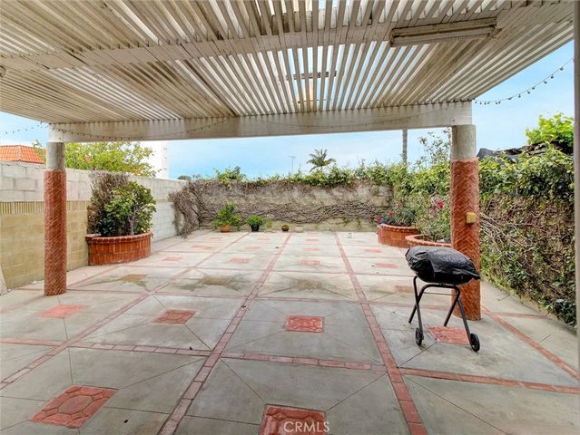 619 E Realty Street, Carson, CA 90745