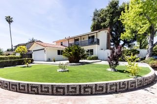 869 Lusterleaf Drive, Sunnyvale, CA 94086