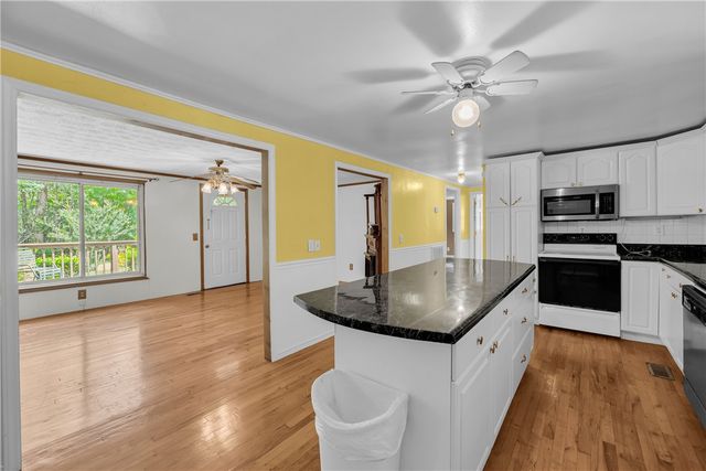 289 Crestwood Drive, Salem, SC 29676