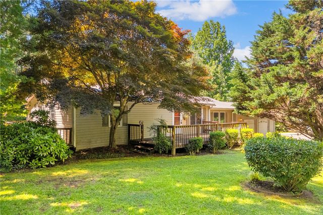 289 Crestwood Drive, Salem, SC 29676