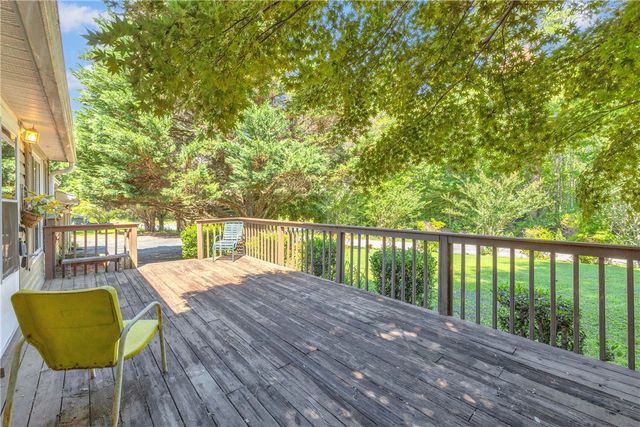 289 Crestwood Drive, Salem, SC 29676