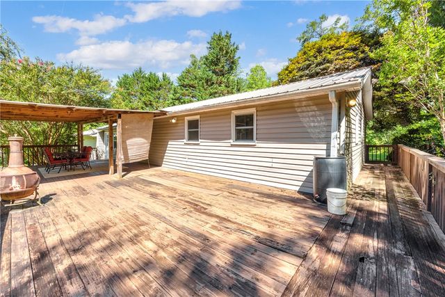 289 Crestwood Drive, Salem, SC 29676