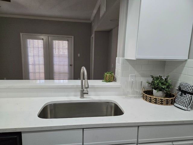 5325 Bent Tree Forest Drive 1129, Dallas, TX 75248