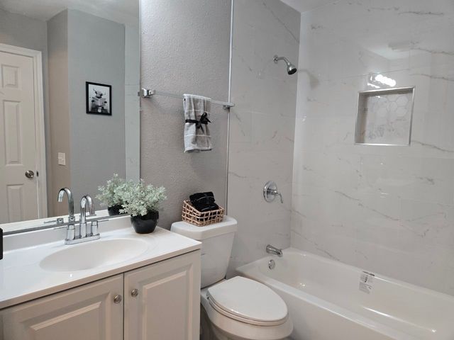 5325 Bent Tree Forest Drive 1129, Dallas, TX 75248