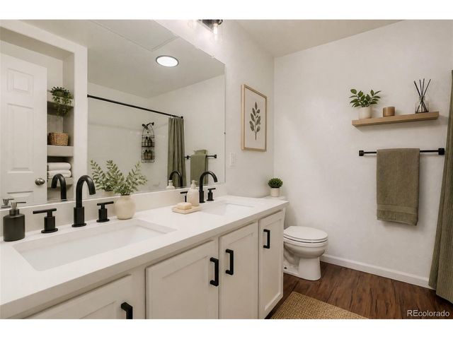 5255 Memphis St 12-1222, Denver, CO 80239