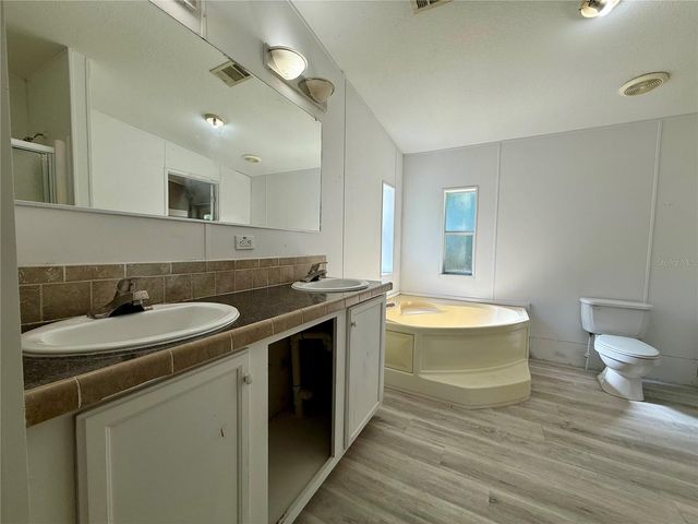 21471 NW 172ND ROAD, High Springs, FL 32643