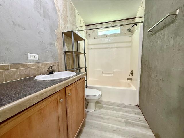 21471 NW 172ND ROAD, High Springs, FL 32643