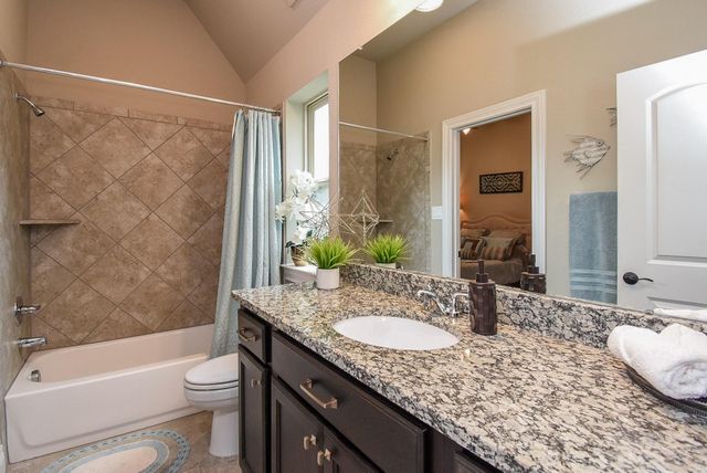 2318 Umber Oaks Lane, Brookshire, TX 77423