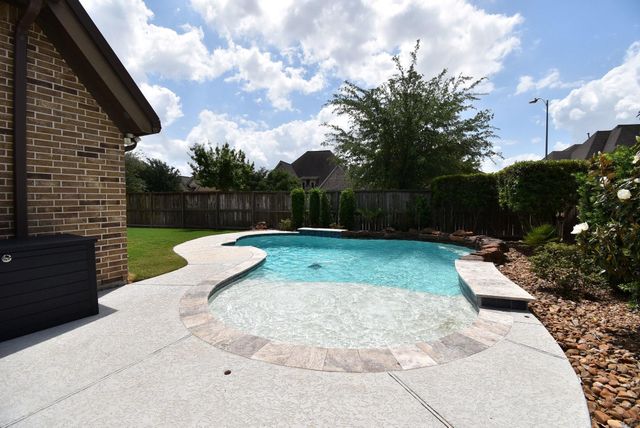 2318 Umber Oaks Lane, Brookshire, TX 77423