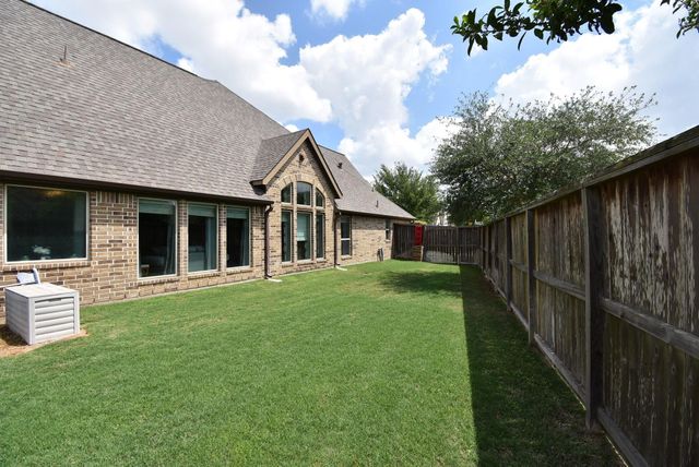 2318 Umber Oaks Lane, Brookshire, TX 77423