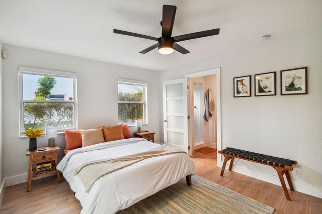 702 NE 10th Avenue, Boynton Beach, FL 33435