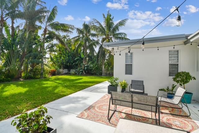 702 NE 10th Avenue, Boynton Beach, FL 33435