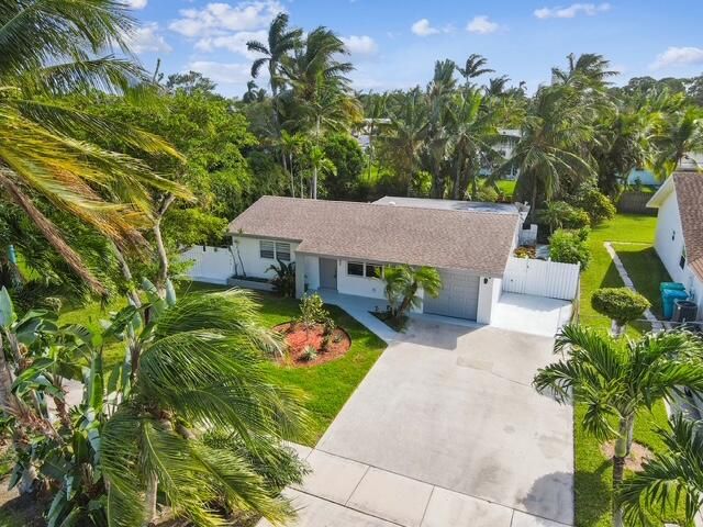 702 NE 10th Avenue, Boynton Beach, FL 33435