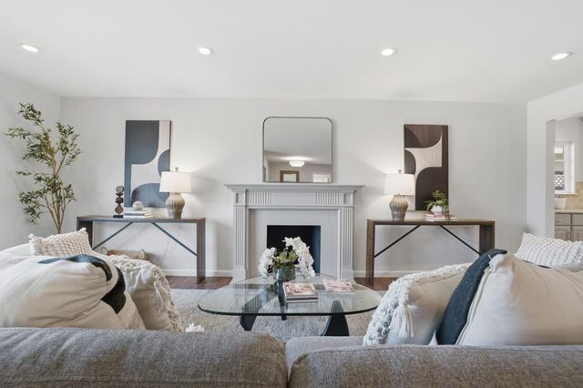 702 Fiesta Drive, San Mateo, CA 94403
