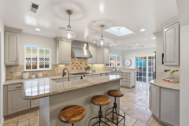 702 Fiesta Drive, San Mateo, CA 94403