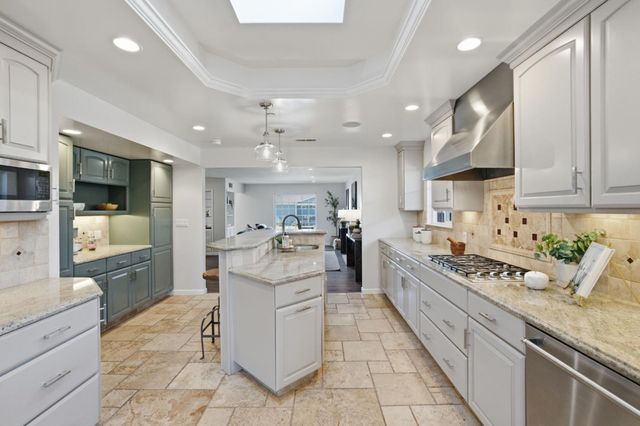 702 Fiesta Drive, San Mateo, CA 94403