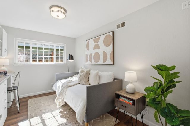 702 Fiesta Drive, San Mateo, CA 94403