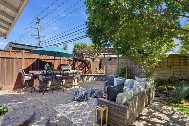 702 Fiesta Drive, San Mateo, CA 94403
