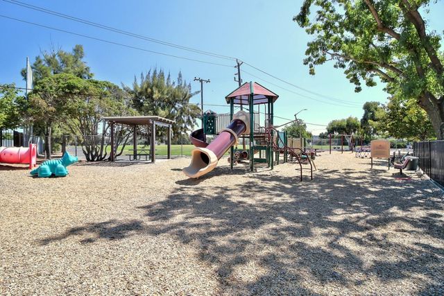 702 Fiesta Drive, San Mateo, CA 94403