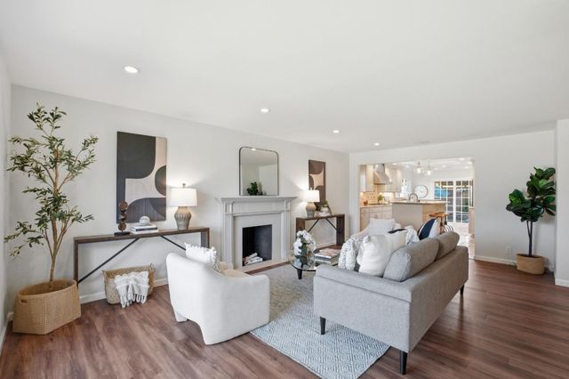 702 Fiesta Drive, San Mateo, CA 94403