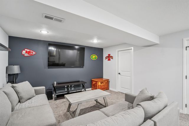 545 10th Street, Waukee, IA 50263