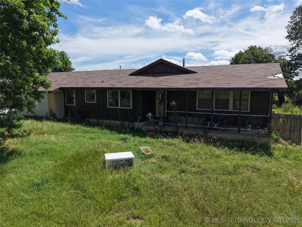 30332 S Vfw Road, Stigler, OK 74462