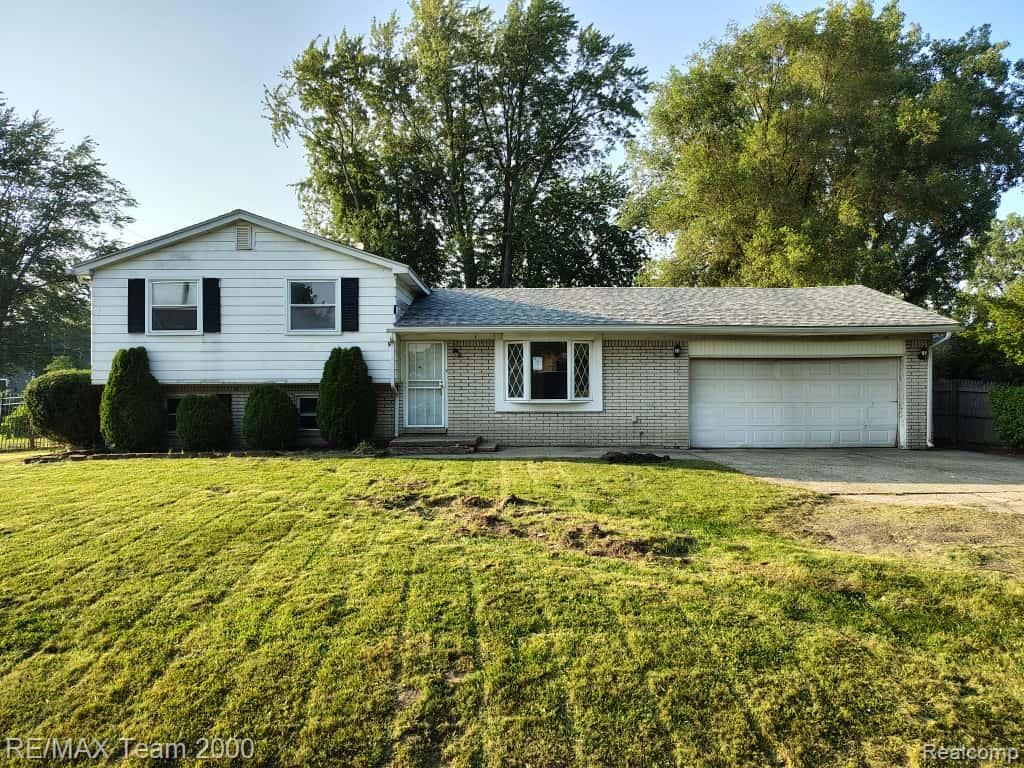 35872 Vinewood Street, Romulus, MI 48174