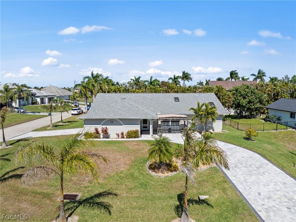 Image 1 of property listing at 2317 SW 44th TER, Cape Coral, FL 33914